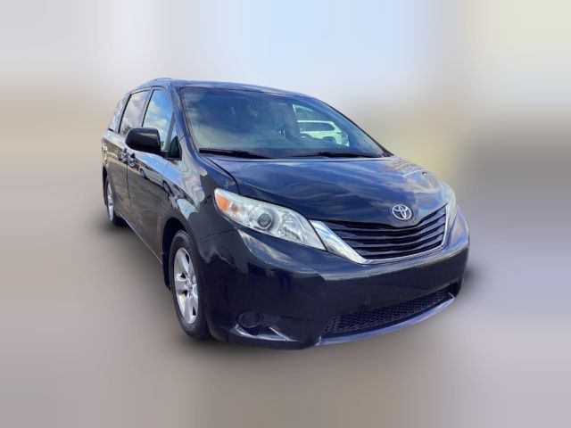 2017 Toyota Sienna LE