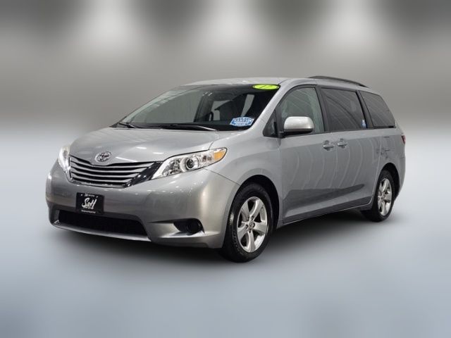 2017 Toyota Sienna LE Auto Access Seat