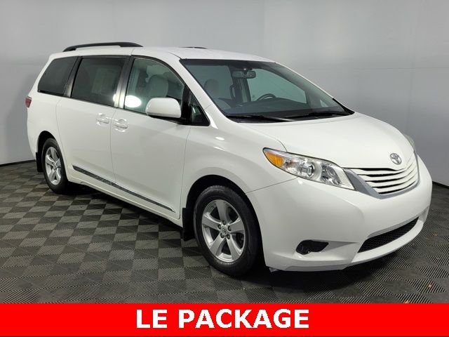 2017 Toyota Sienna LE