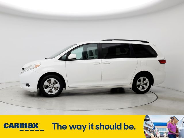 2017 Toyota Sienna LE