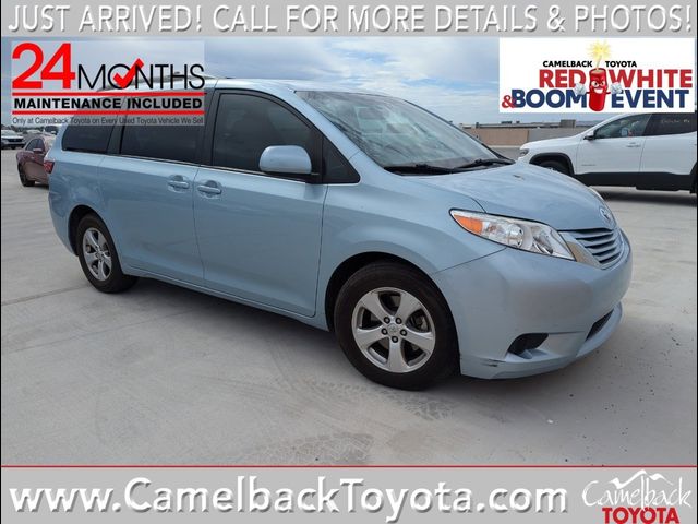 2017 Toyota Sienna LE