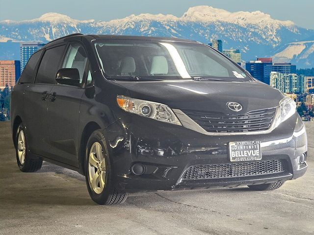 2017 Toyota Sienna LE