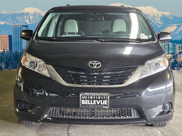 2017 Toyota Sienna LE