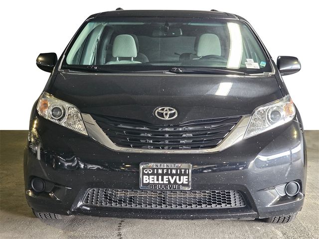 2017 Toyota Sienna LE