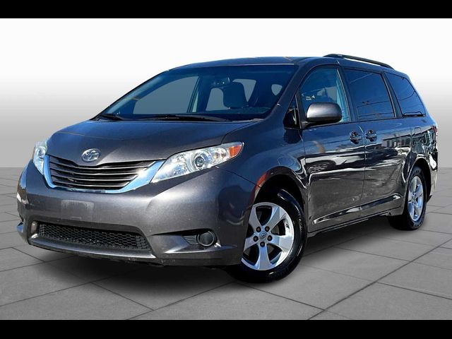 2017 Toyota Sienna LE