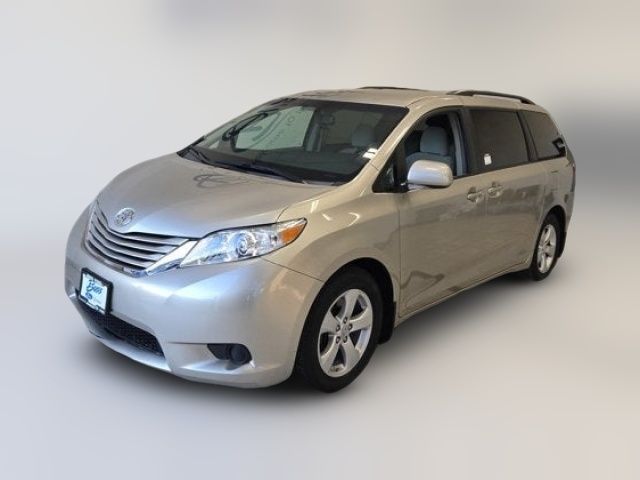 2017 Toyota Sienna LE Auto Access Seat