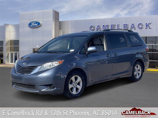 2017 Toyota Sienna LE