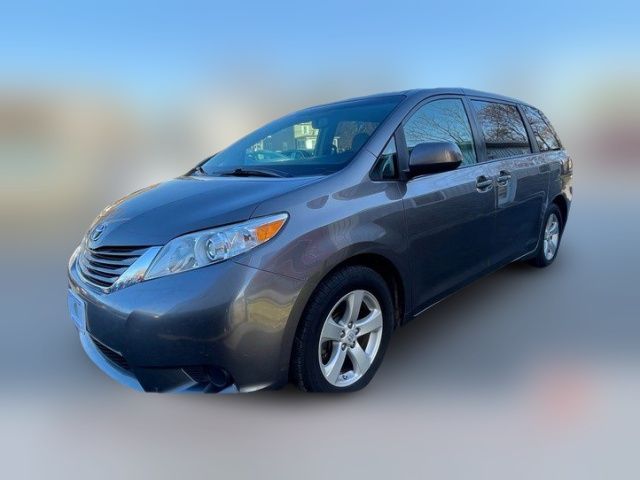 2017 Toyota Sienna LE