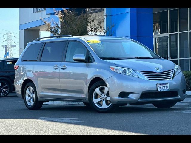 2017 Toyota Sienna 