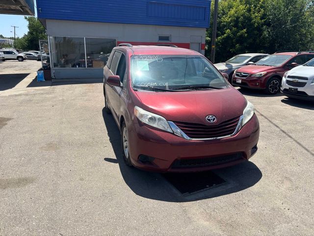 2017 Toyota Sienna LE