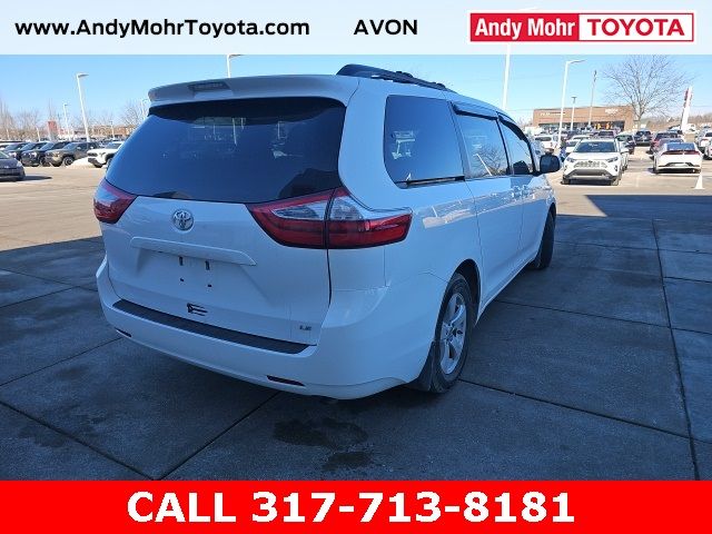 2017 Toyota Sienna LE