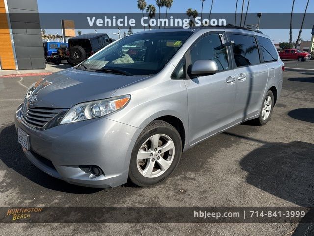 2017 Toyota Sienna LE