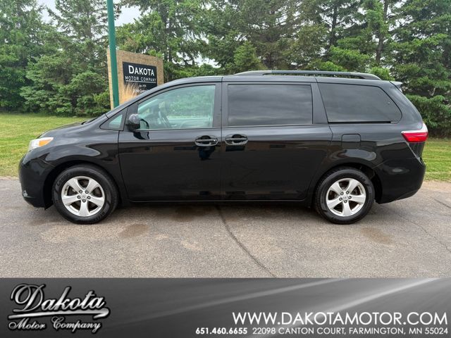 2017 Toyota Sienna 