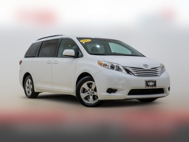 2017 Toyota Sienna 