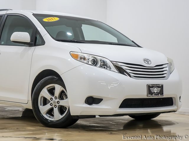 2017 Toyota Sienna 