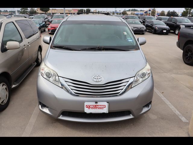 2017 Toyota Sienna 