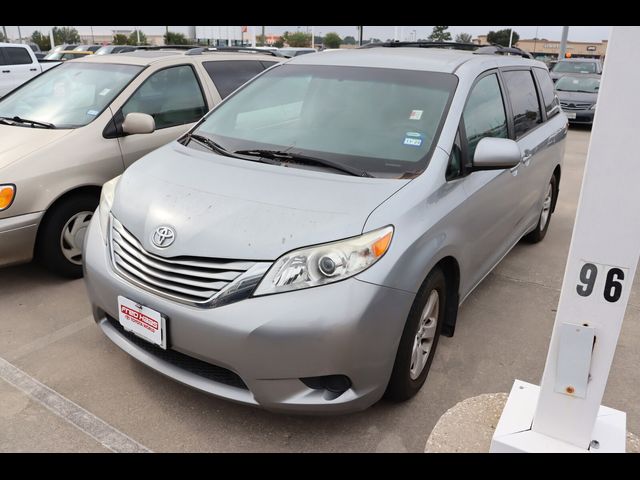 2017 Toyota Sienna 