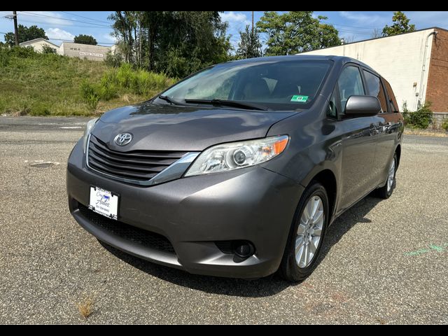 2017 Toyota Sienna LE