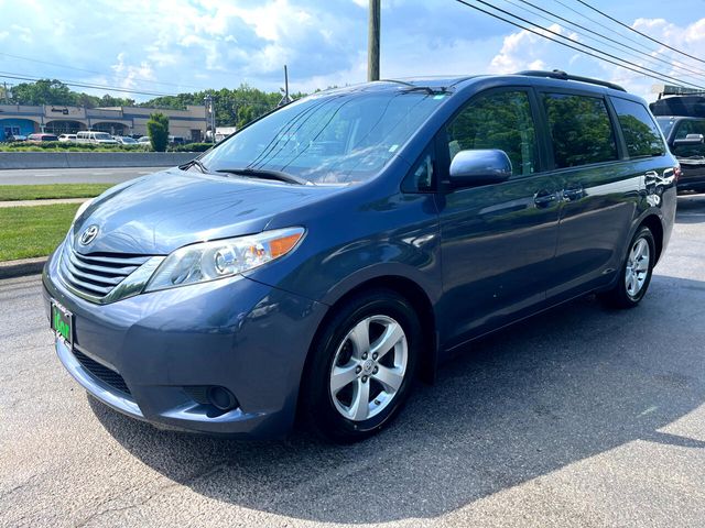 2017 Toyota Sienna 