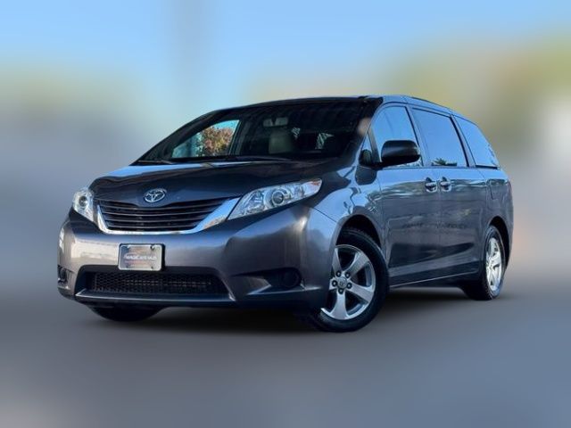 2017 Toyota Sienna LE