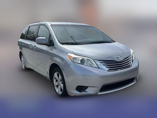 2017 Toyota Sienna LE