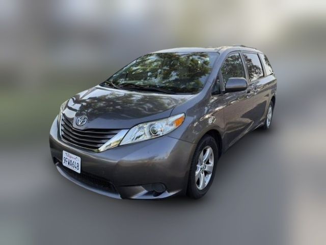 2017 Toyota Sienna LE