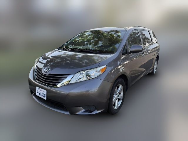 2017 Toyota Sienna LE