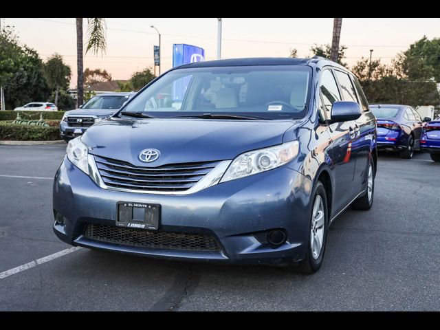 2017 Toyota Sienna LE Mobility