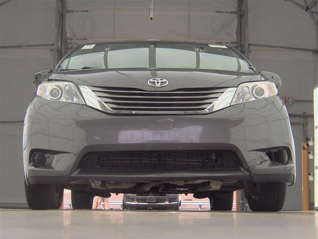2017 Toyota Sienna 