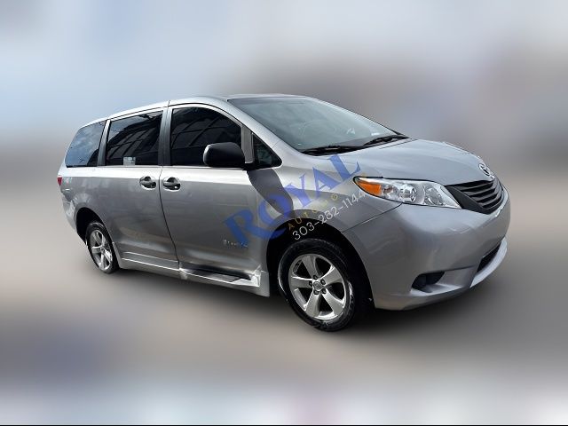 2017 Toyota Sienna L