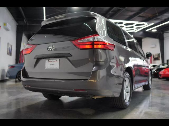2017 Toyota Sienna L