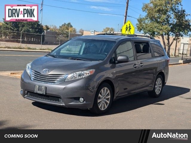 2017 Toyota Sienna XLE Premium