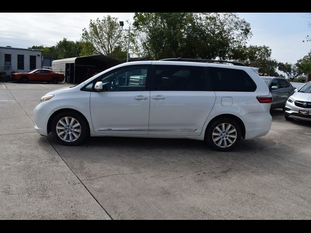 2017 Toyota Sienna 