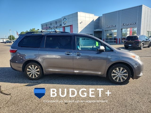 2017 Toyota Sienna 