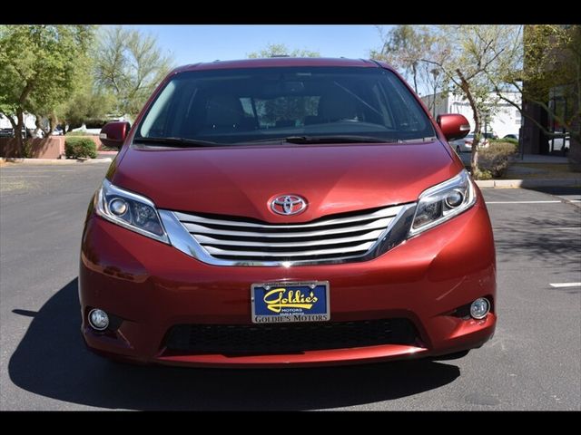2017 Toyota Sienna 