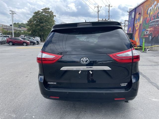 2017 Toyota Sienna Limited Premium