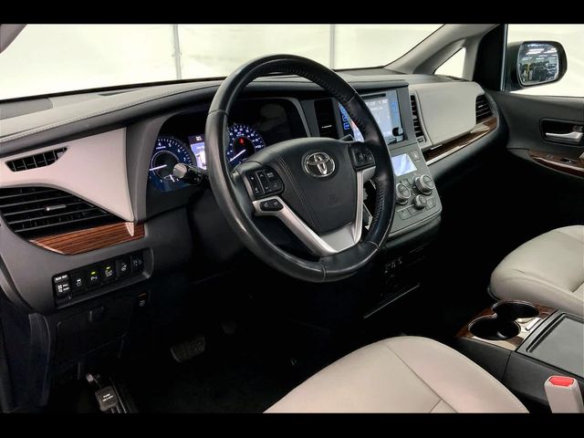 2017 Toyota Sienna Limited Premium