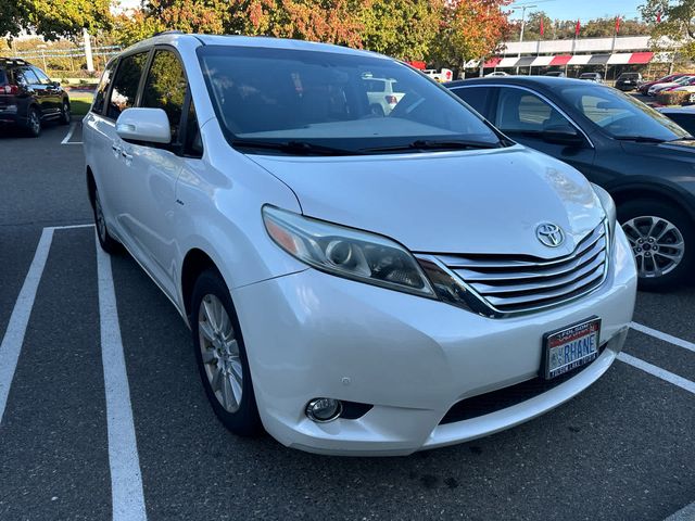 2017 Toyota Sienna Limited Premium