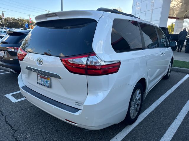 2017 Toyota Sienna Limited Premium