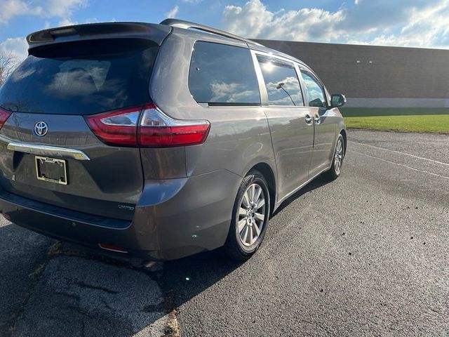 2017 Toyota Sienna Limited Premium