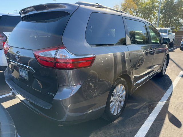 2017 Toyota Sienna Limited Premium