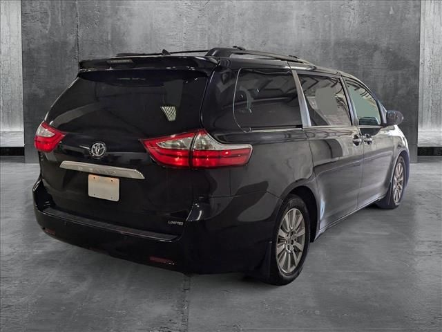 2017 Toyota Sienna Limited Premium