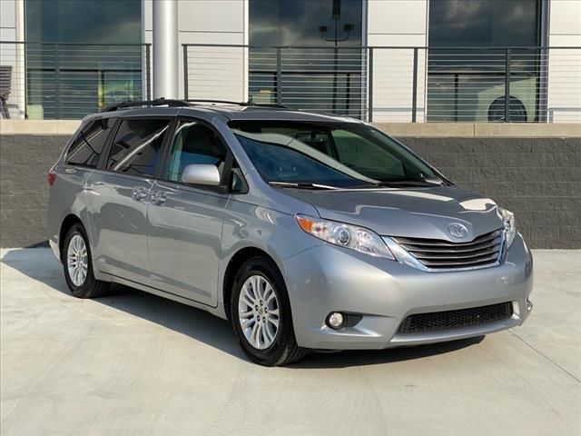 2017 Toyota Sienna Limited Premium