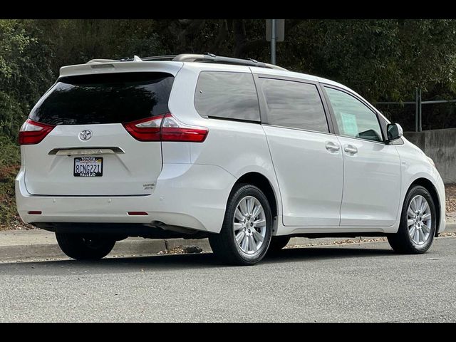 2017 Toyota Sienna Limited Premium