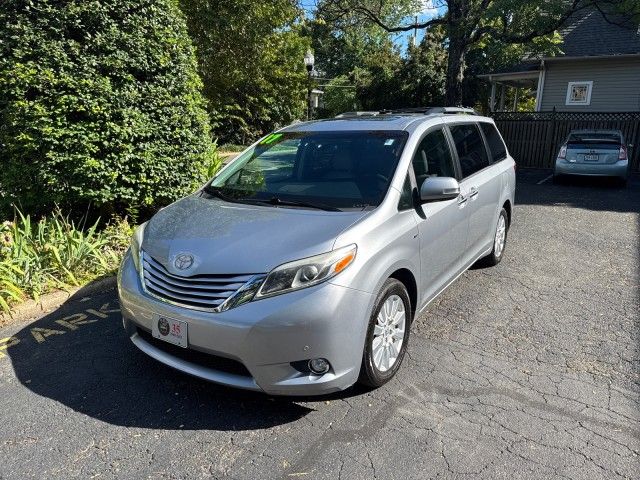 2017 Toyota Sienna Limited Premium