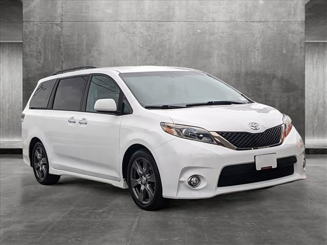 2017 Toyota Sienna SE