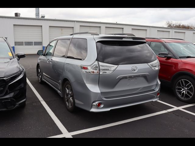 2017 Toyota Sienna SE