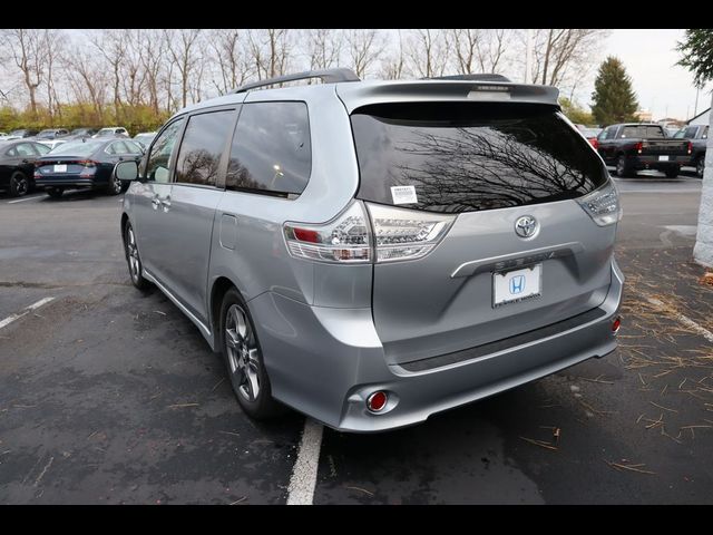 2017 Toyota Sienna SE