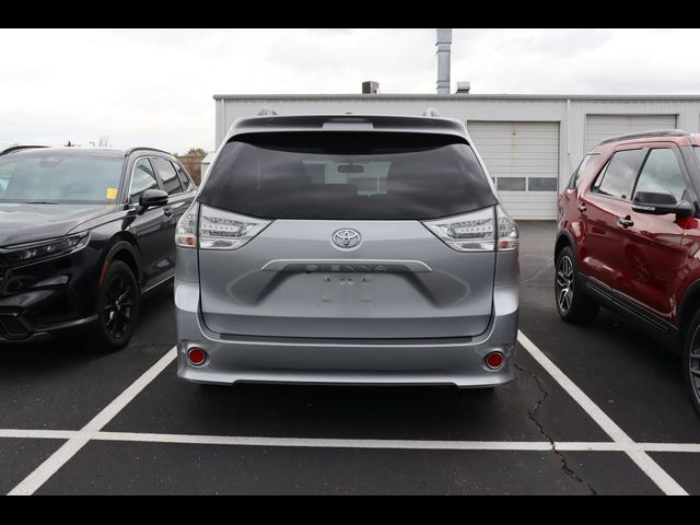 2017 Toyota Sienna SE