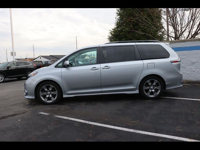 2017 Toyota Sienna SE